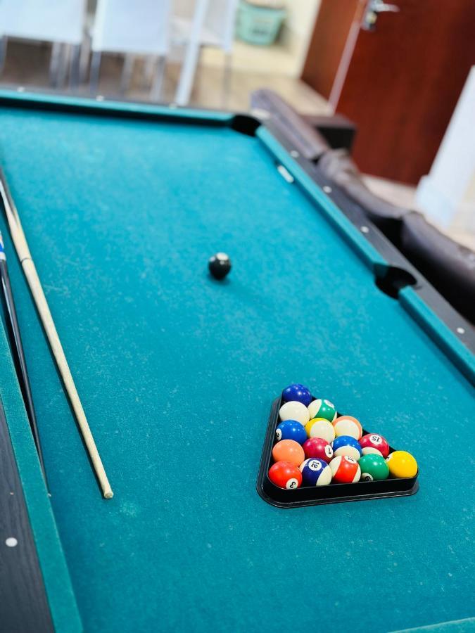 Glory House Hotel Илфорд Екстериор снимка