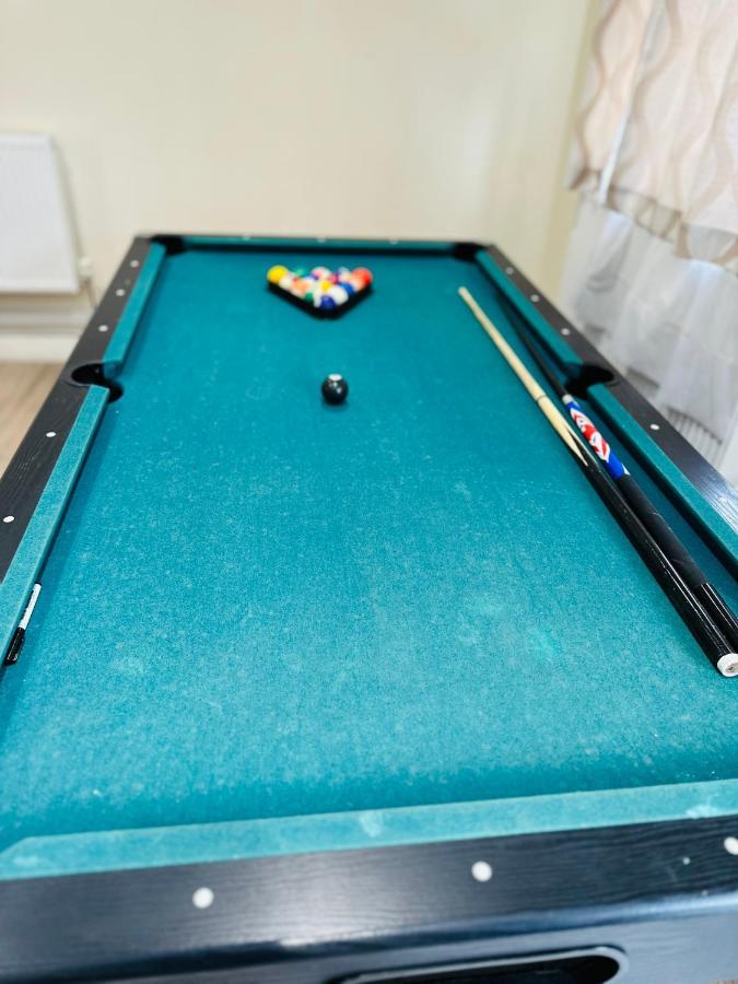 Glory House Hotel Илфорд Екстериор снимка